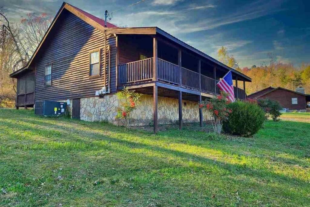 Beautiful View! Log Cabin,Fireplace,Hot Tub,Arcade,Pool,Fishing Sevierville Exterior photo